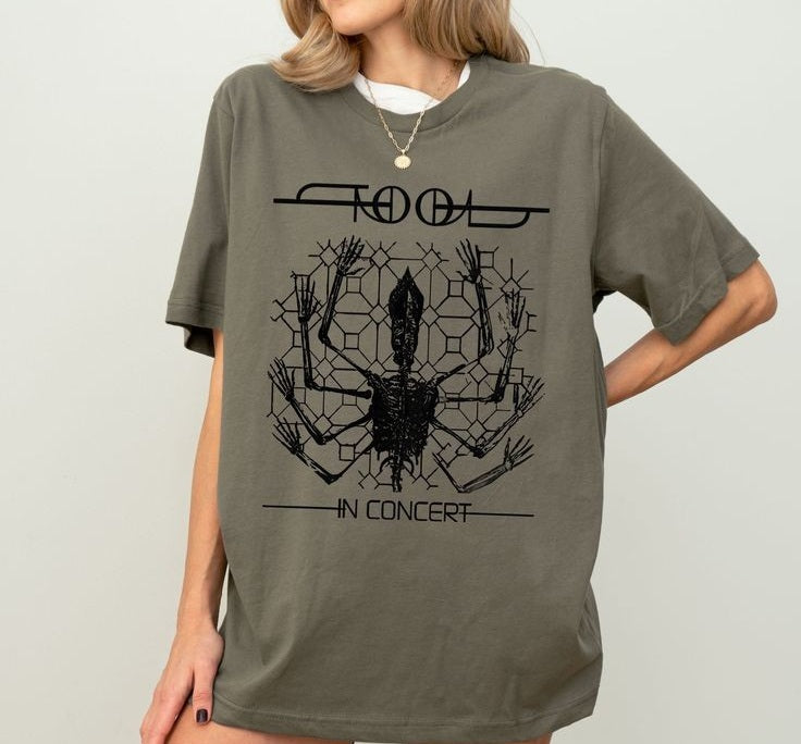 Camiseta TOOL