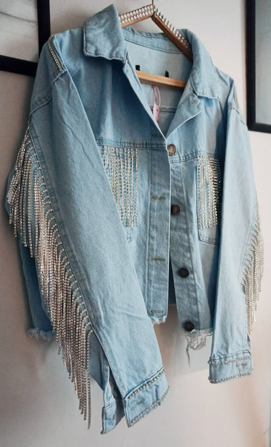 💖🔥 CHAQUETA JEAN TINI – EL OUTFIT QUE TODO FAN QUIERE 🎤✨