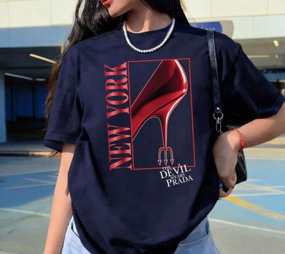 👠 ☕ CAMISETA EL DIABLO VISTE A LA MODA  – RUNWAY EDITORIAL ☕ 👠