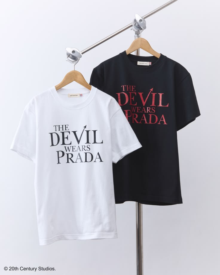 👠 ☕ CAMISETA EL DIABLO VISTE A LA MODA  – RUNWAY EDITORIAL ☕ 👠